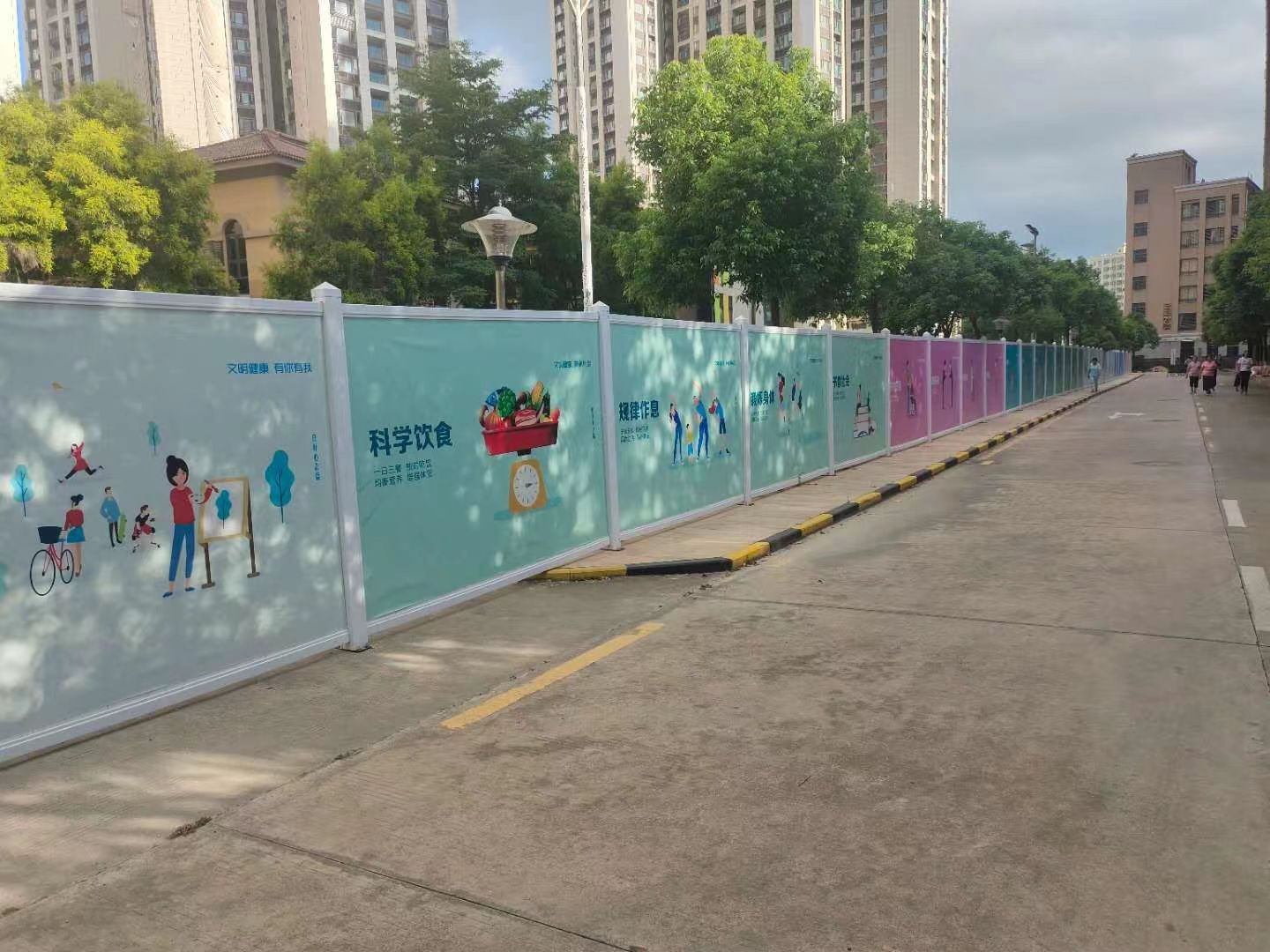 深圳a型圍擋多少錢(qián)？?jī)r(jià)格根據(jù)哪些因素來(lái)定？【旭東鋼構(gòu)圍擋廠家】