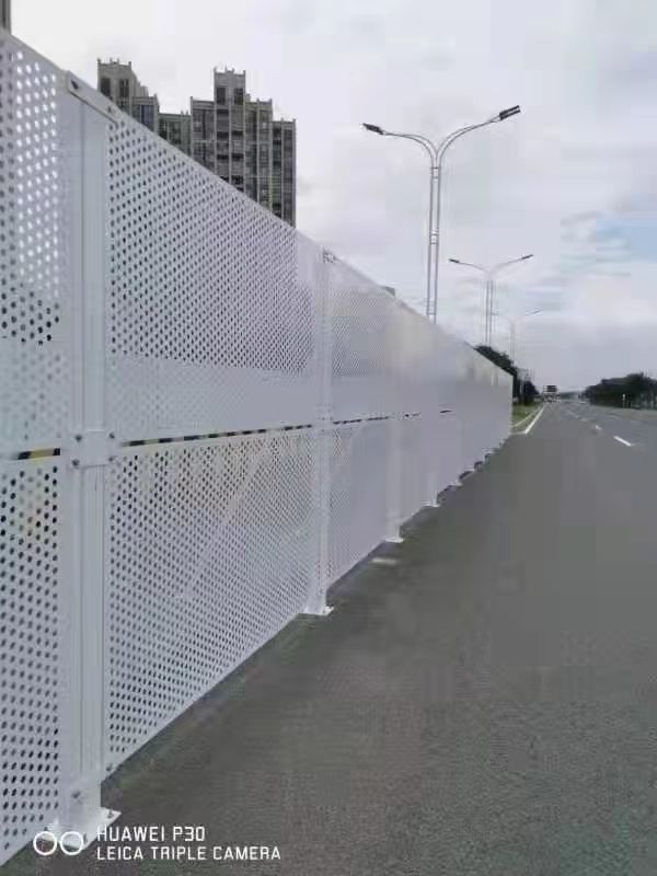 裝配式鋼結(jié)構(gòu)圍擋的安裝難度和時(shí)間需求如何？【旭東鋼構(gòu)圍擋】